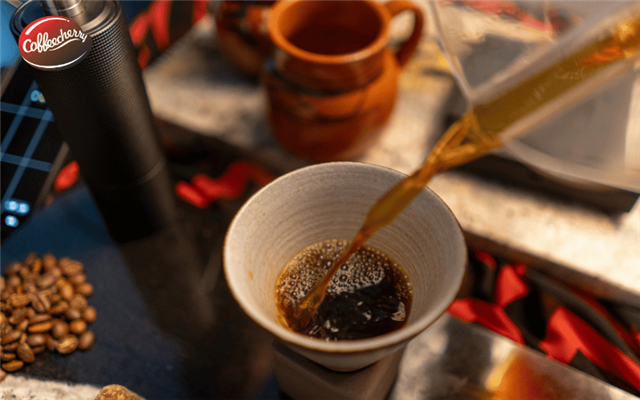 Màu sắc thành phẩm sau khi pour over cà phê nói lên điều gì?