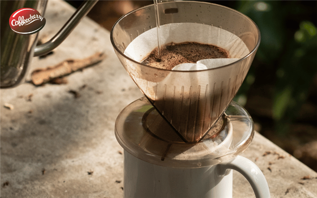 Nhiệt độ nước ảnh hưởng thế nào đến hương vị cà phê pour over? Góc nhìn từ khoa học chiết xuất